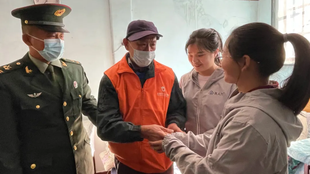 年度公益奖 | 穿越五年、数万小时的旅程