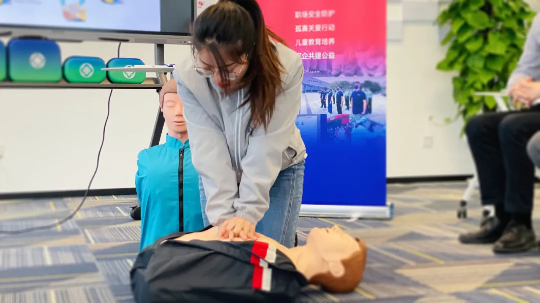 年度公益奖 | 穿越五年、数万小时的旅程