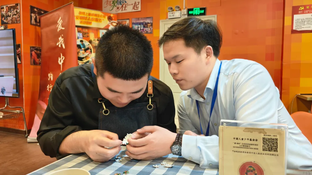 年度公益奖 | 穿越五年、数万小时的旅程